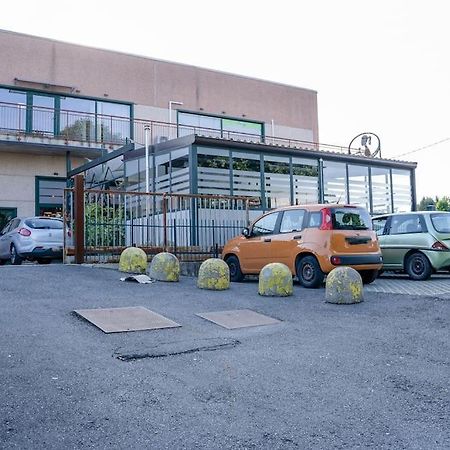 Appartamento Borgo Antico Paruzzaro Eksteriør billede